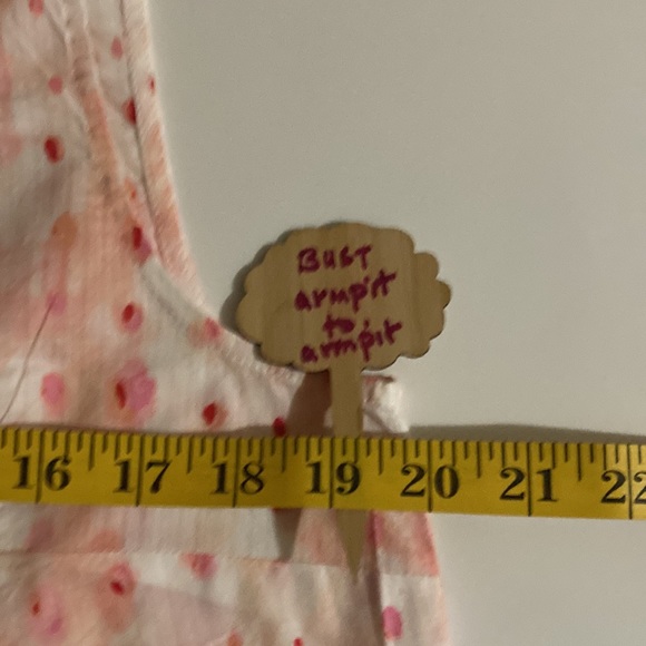 Liz Claiborne sleeveless Size Medium blouse net lace around neck 100% cotton. - Picture 6 of 11